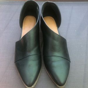 Universal Thread cut out booties. Size 8. Black